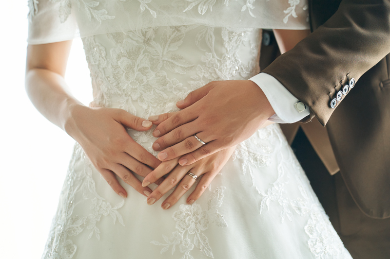 マタニティプラン【５月までの撮影限定！34,500円OFF】洋装１点_チャペルフォト｜全50データ付