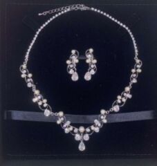 ネックレス・イヤリング