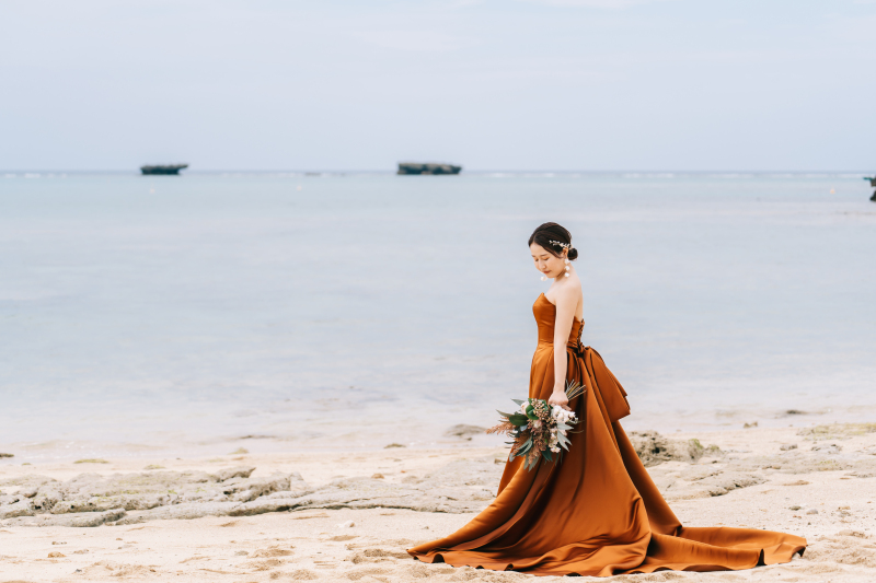 ビーチ×カラードレス