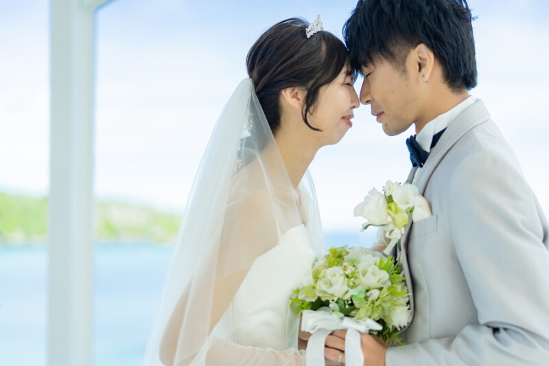 おでこを寄せて