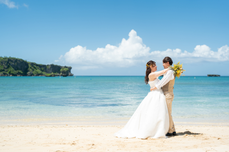 海をバックに・・・