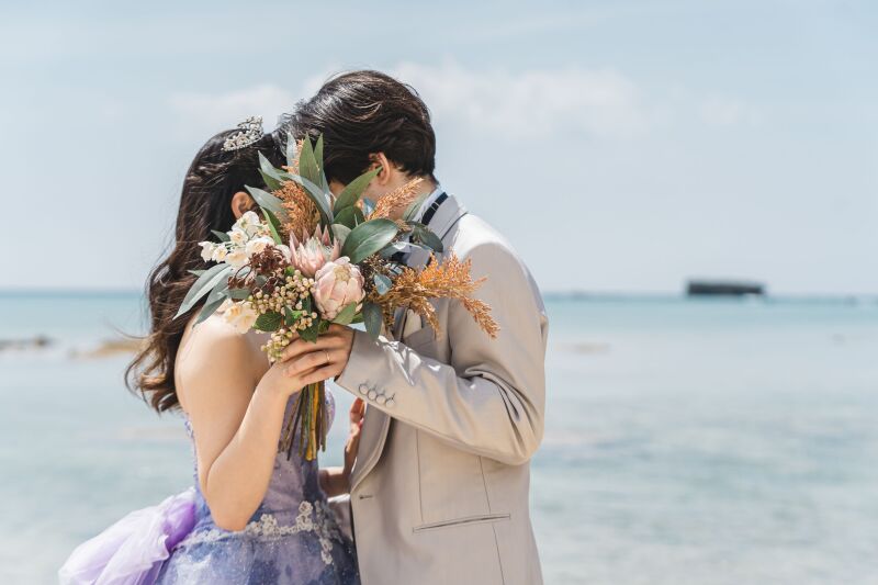 ブーケでお顔隠し