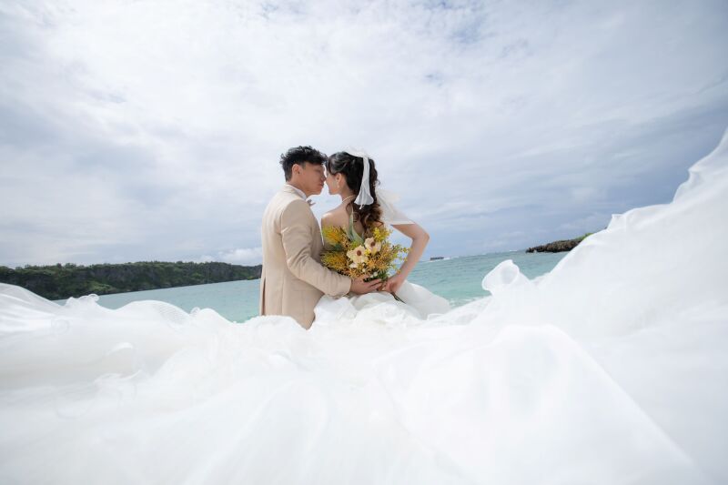 ドレスのトレーンで