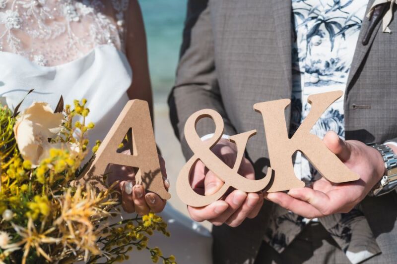 お気に入りの小物と一緒に