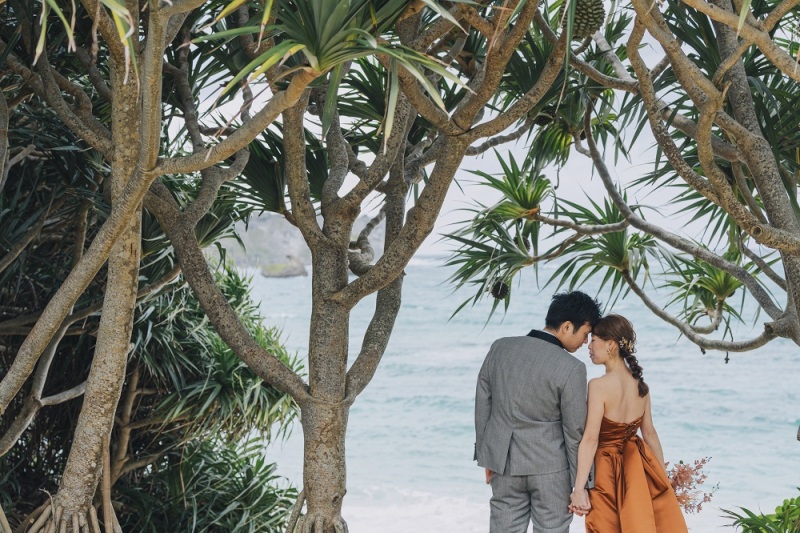 グリーンと青い海