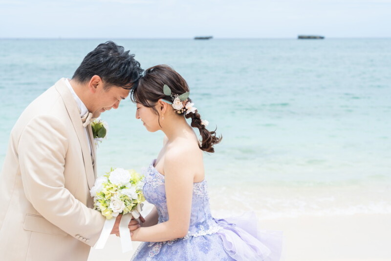 おでこを寄せて