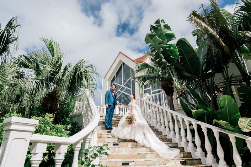 ロイヤルブルー×ヌーディーカラー