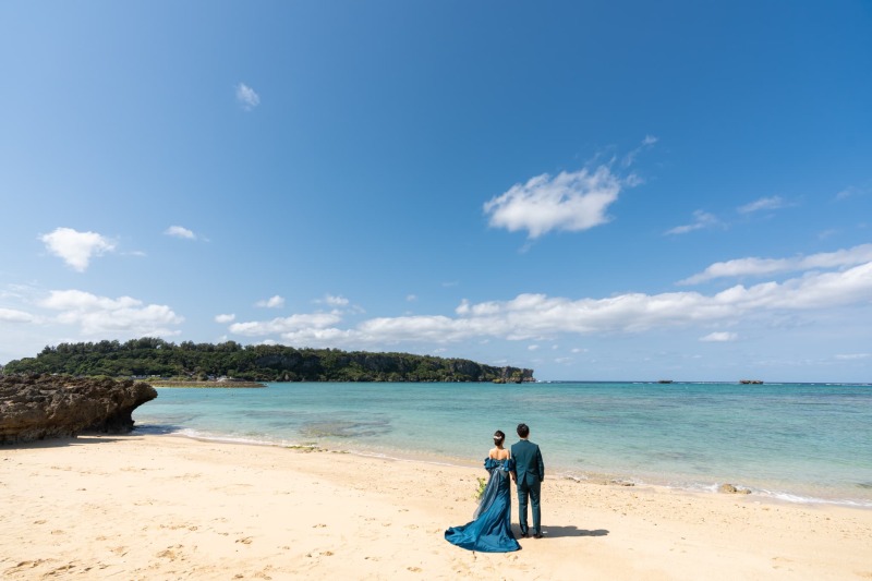 広大な海でのバックショット