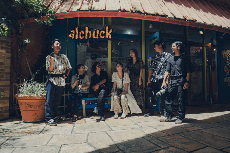 沖縄で出会う絶景と その日の「音」を織り交ぜて何年先も宝物になるウェディングシネマを。プロペラ琉球は 完全オーダーメイドの特別な映像をご提案します。見積・ご相談はお気軽にお問い合せください。