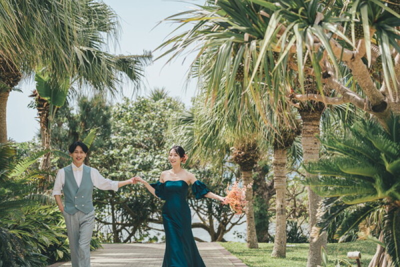 【ドレス2着+ムービー付きプラン】※空き枠限定|チャペル&ガーデン&ビーチ100カット¥198,880→¥137,280