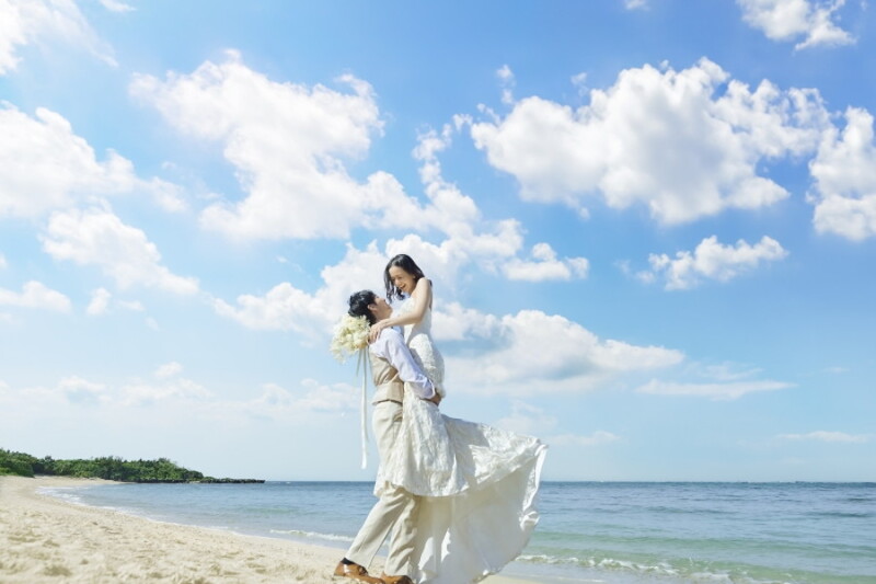 【ドローン撮影付き】3～7月撮影までOK！《3月中成約限定》ドレス2着+3ロケ100カット◎248,600円&rarr;132,000円