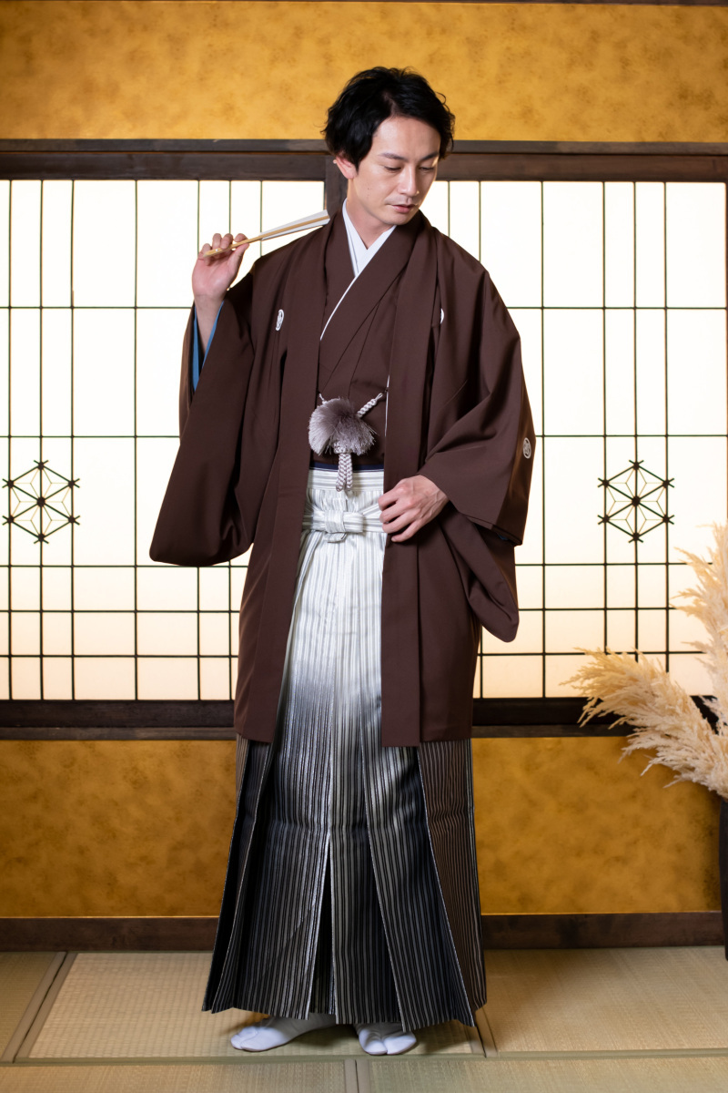 茶・紋付袴（ボカシ）