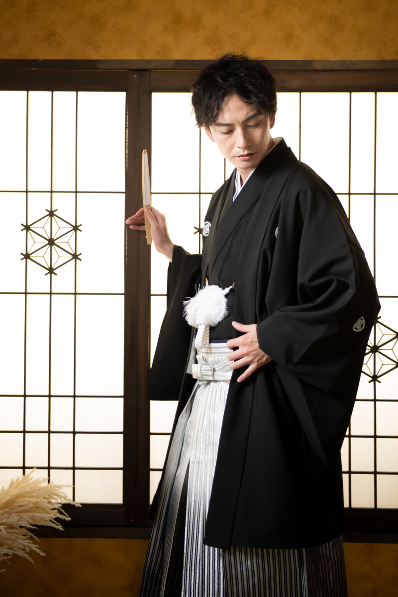 黒・紋付袴（ボカシ）