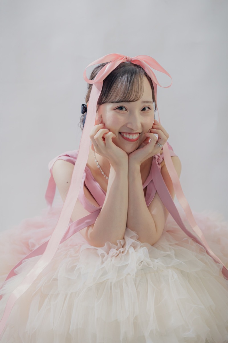 なんだか嬉しそうなはにかみ笑顔