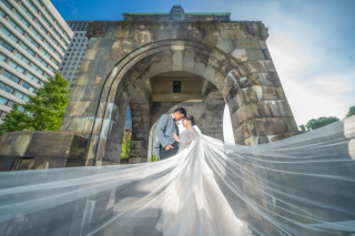 The oneday photo wedding_昼の東京駅周辺ロケ（ブリックスクエアや仲通りで上品に）