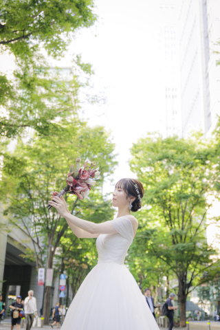 The oneday photo wedding_昼の東京駅周辺ロケ（ブリックスクエアや仲通りで上品に）