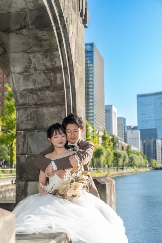 The oneday photo wedding_昼の東京駅周辺ロケ（ブリックスクエアや仲通りで上品に）