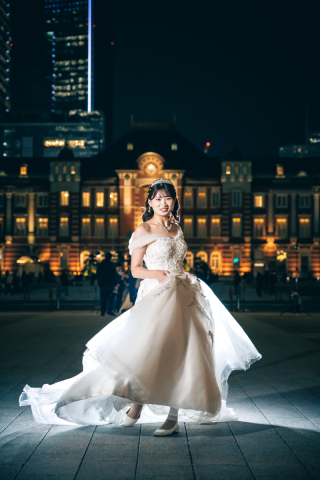 The oneday photo wedding_夜の東京駅周辺ロケ(和田倉門や明治安田生命前で夜景撮影)