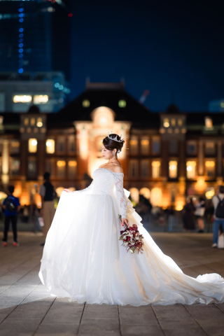 The oneday photo wedding_夜の東京駅周辺ロケ(和田倉門や明治安田生命前で夜景撮影)