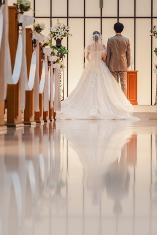 The oneday photo wedding_チャペルで叶える前撮り（洗練された空間でふたりらしい撮影を）