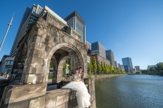 The oneday photo wedding_昼の東京駅周辺ロケ（ブリックスクエアや仲通りで上品に）