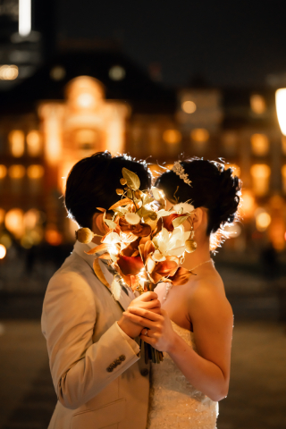 The oneday photo wedding_夜の東京駅周辺ロケ(和田倉門や明治安田生命前で夜景撮影)
