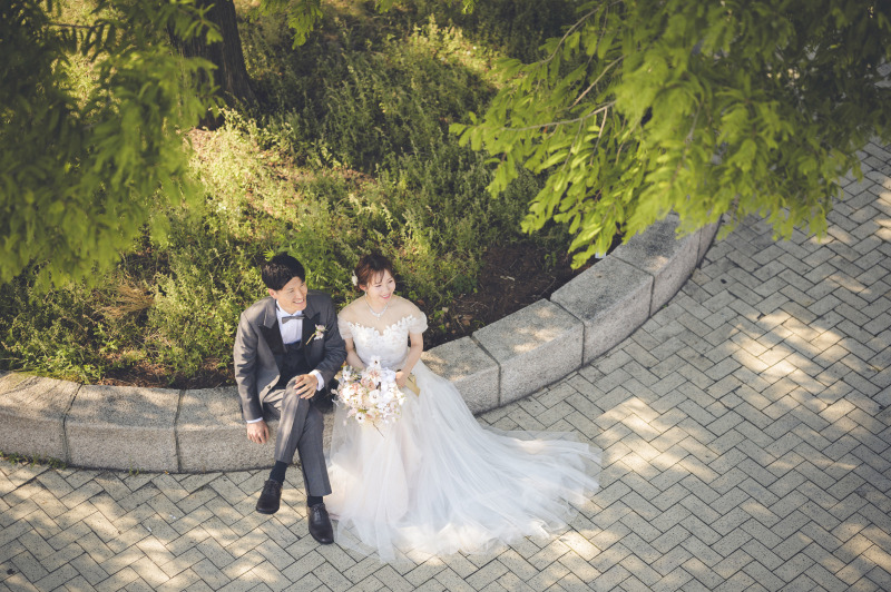 木漏れ日の中で