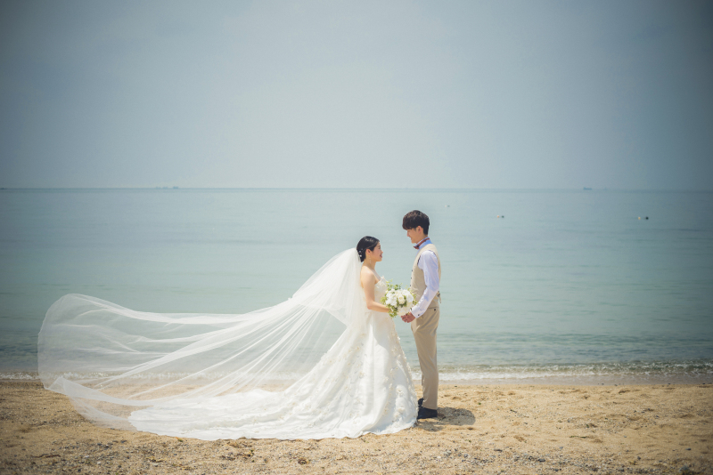 ベールをなびかせて...