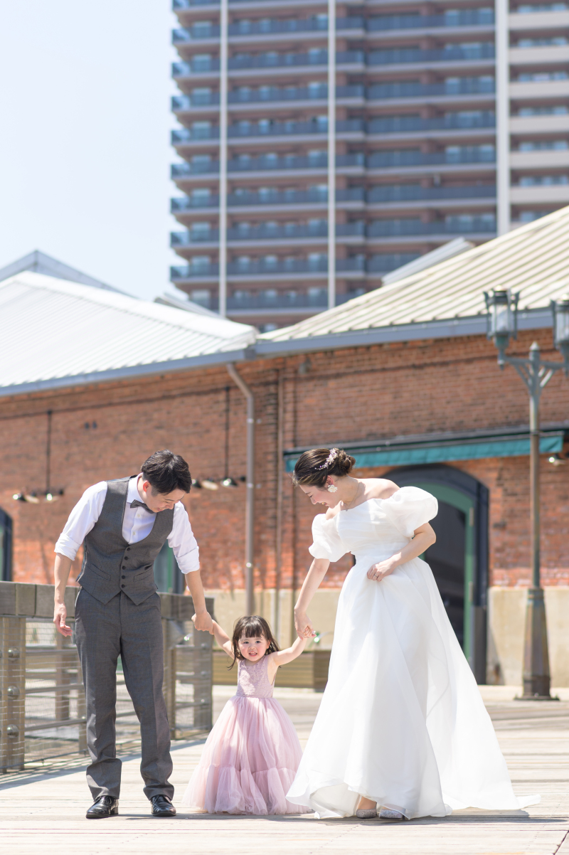 まずは、3人で仲良く歩きショット