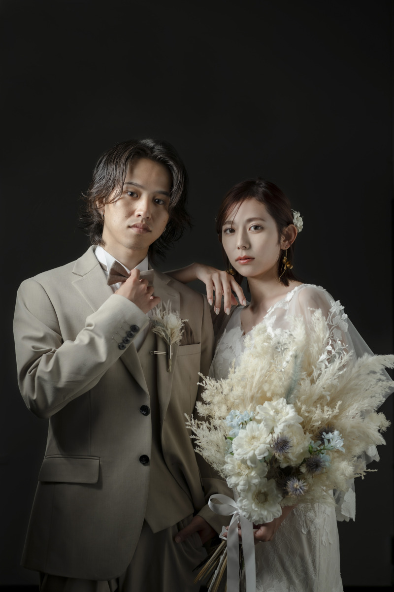 ２箇所目はサロンのスタジオでクールなカットから