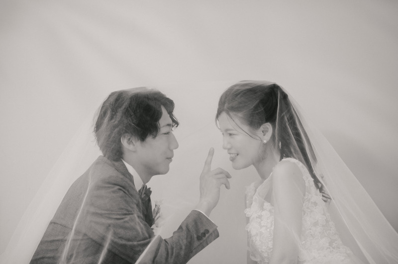 ベールに包まれて