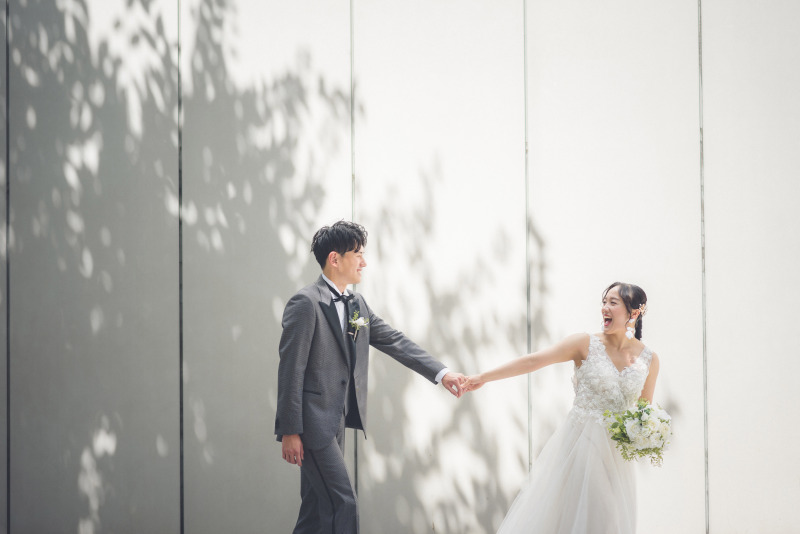 eneen wedding KOBE_女性のフォトグラファーがいる