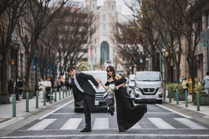 お2人のお持ち込みアイテムを使って家族や友人が笑っちゃうお写真も!癖が強いかも?と心配せず一緒に楽しんでやっちゃいましょう!