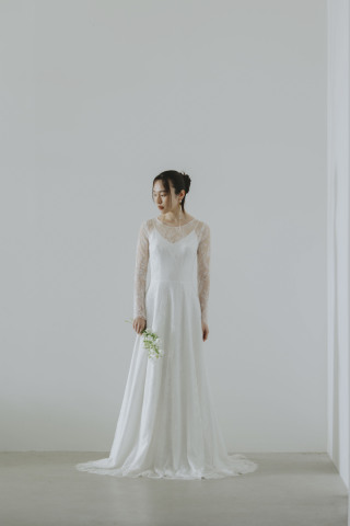 【スタジオドレス】V