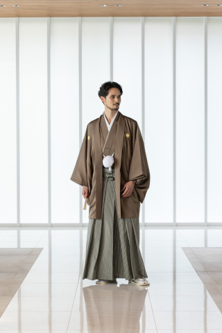 紋付ブラウン