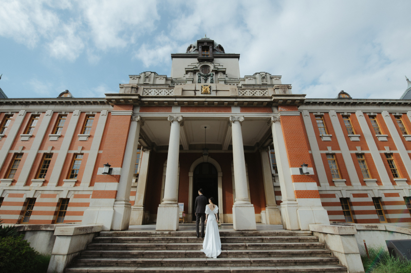 青空込みのダイナミックなカット