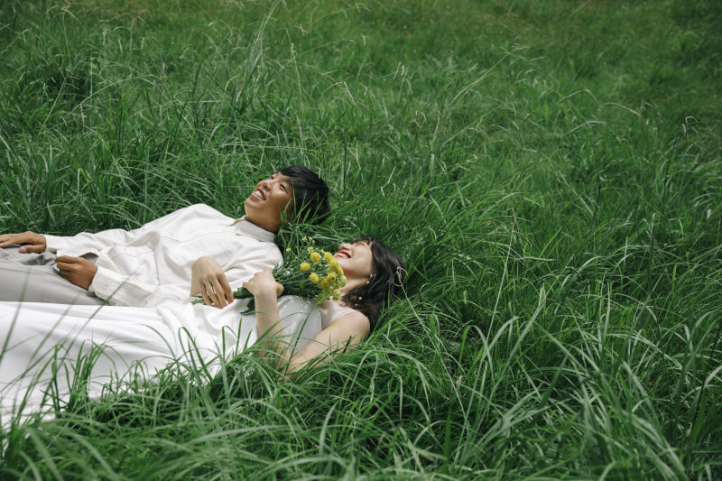 Marlgrafica_女性のフォトグラファーがいる