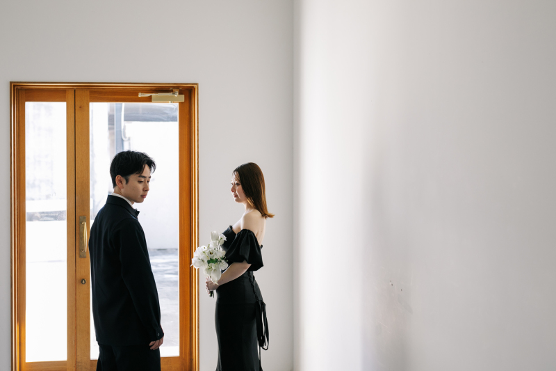 スタジオ入り口で