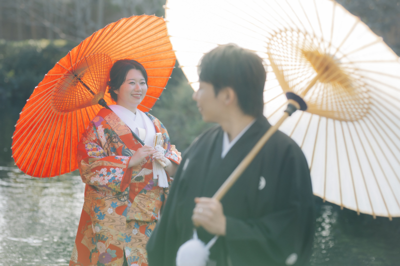 光差し込む庭園で