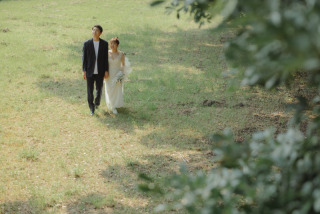 【ドレス１着】洋装ロケーション撮影【スタジオ近くの公園にて撮影／新婦様ドレス、ヘアメイク、着付け、データ料込み】