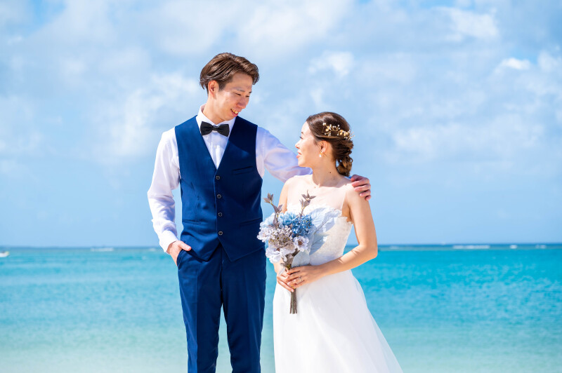 見つめ合う、海色の約束