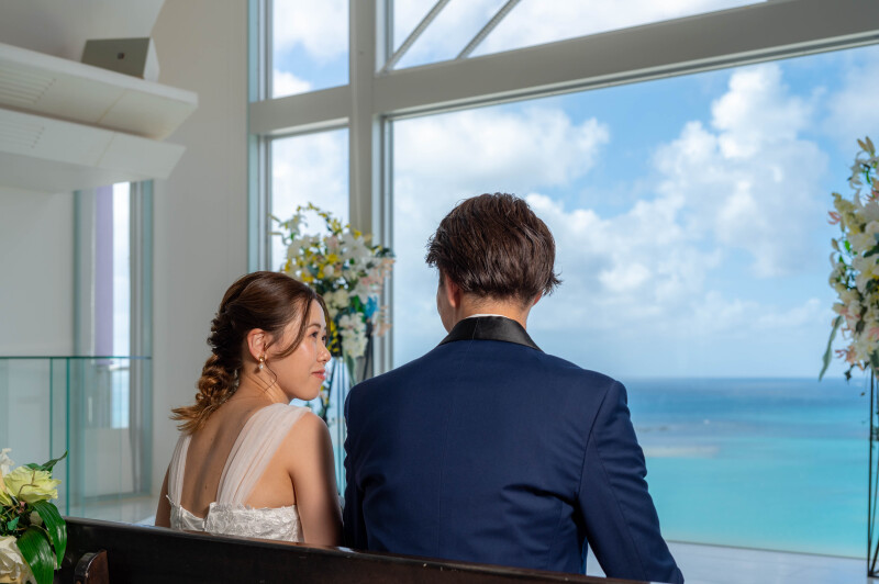 並んで眺める青