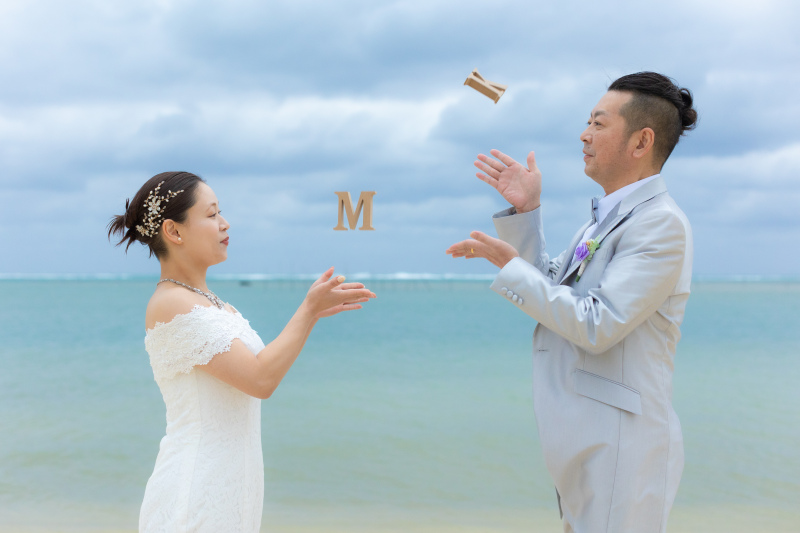 イニシャルに込めた、ふたりだけのサイン