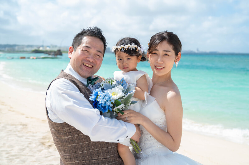 家族の今と未来を刻むビーチフォト