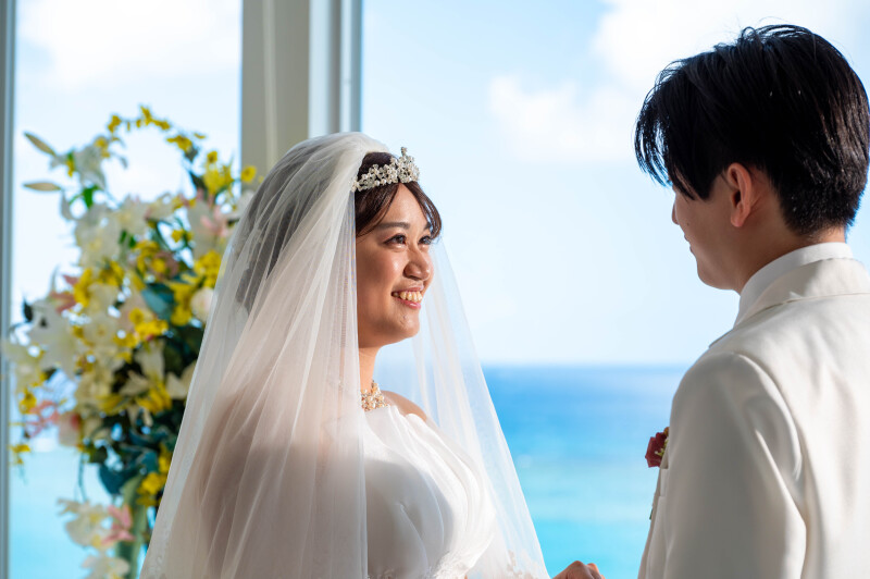 海を望むチャペルでの誓い