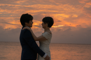 オレンジの空に包まれた特別な瞬間