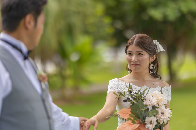 花嫁のやわらかな表情を見つめる時間