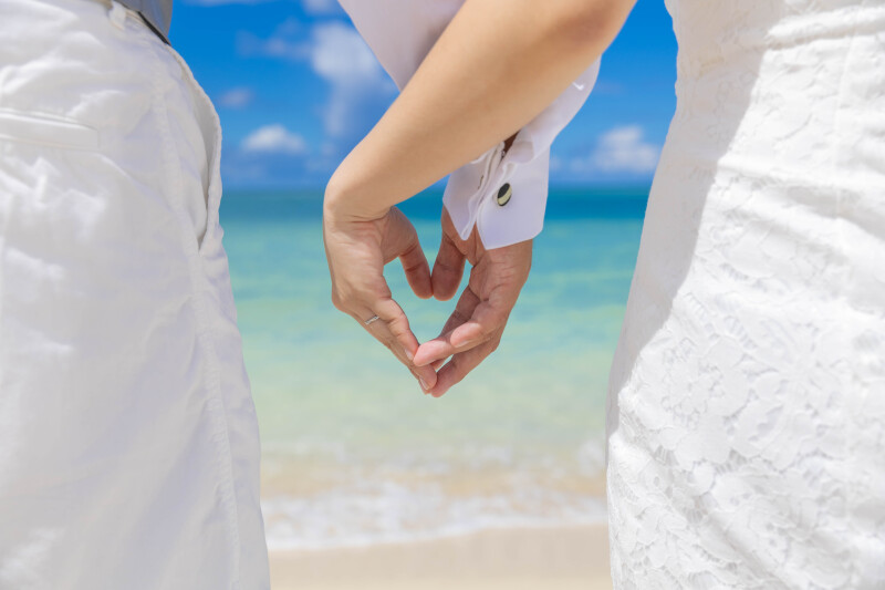 指先で描くふたりのハート