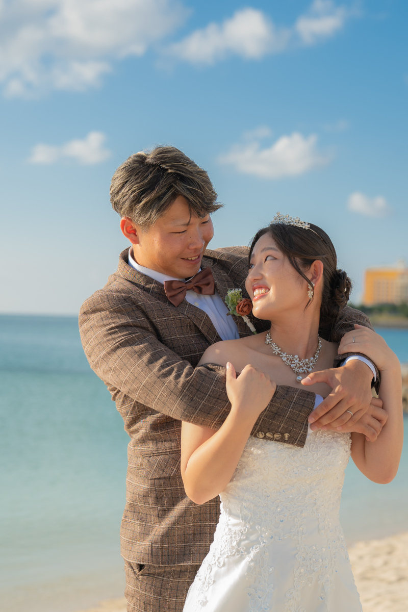 ぎゅっと寄り添う幸せショット