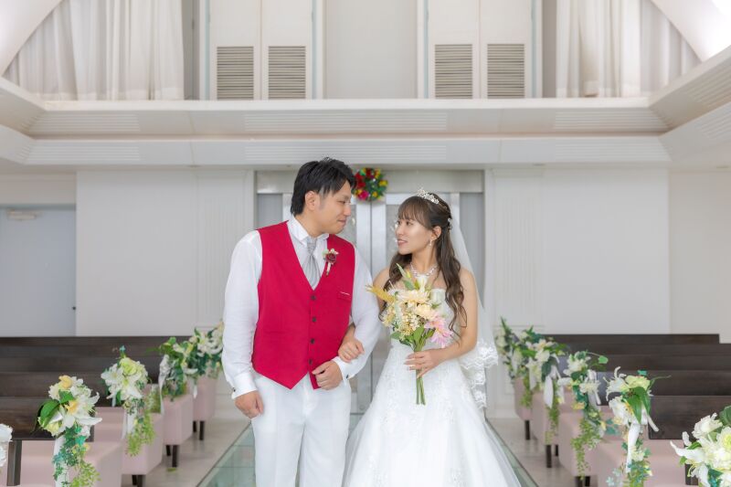 チャペルで寄り添う瞬間